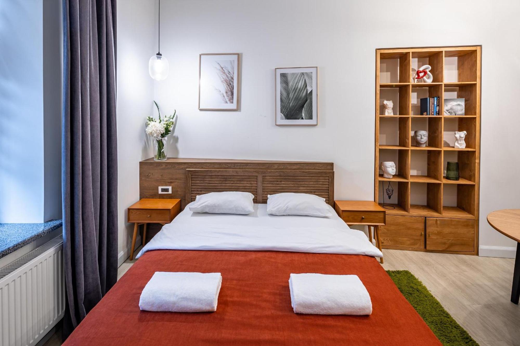 Apartamenty On Knyazya Romana 리비프 외부 사진