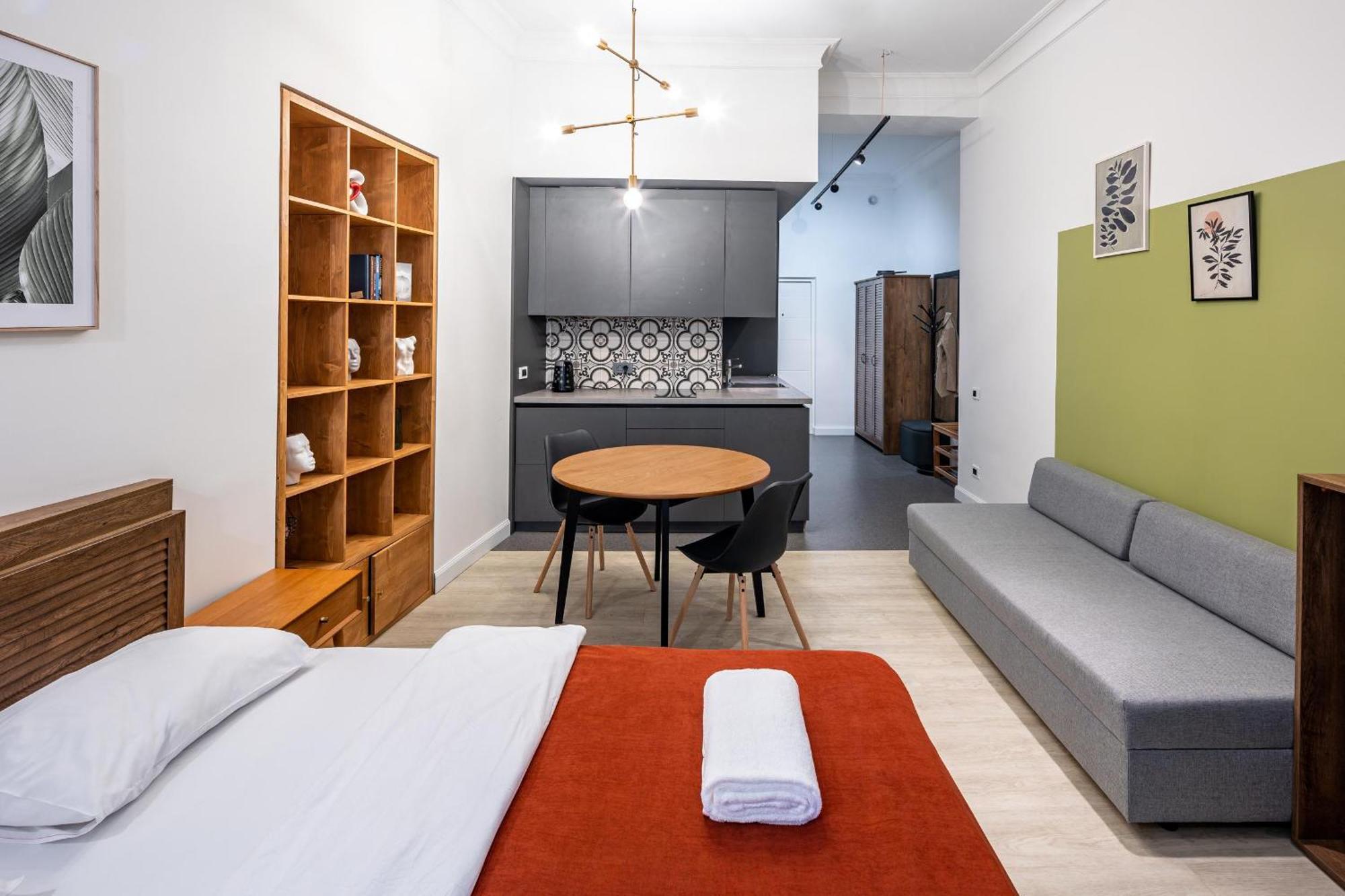 Apartamenty On Knyazya Romana 리비프 외부 사진