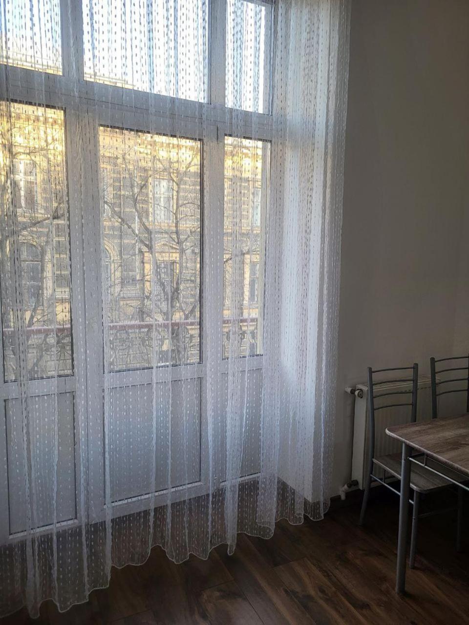 Apartamenty On Knyazya Romana 리비프 외부 사진