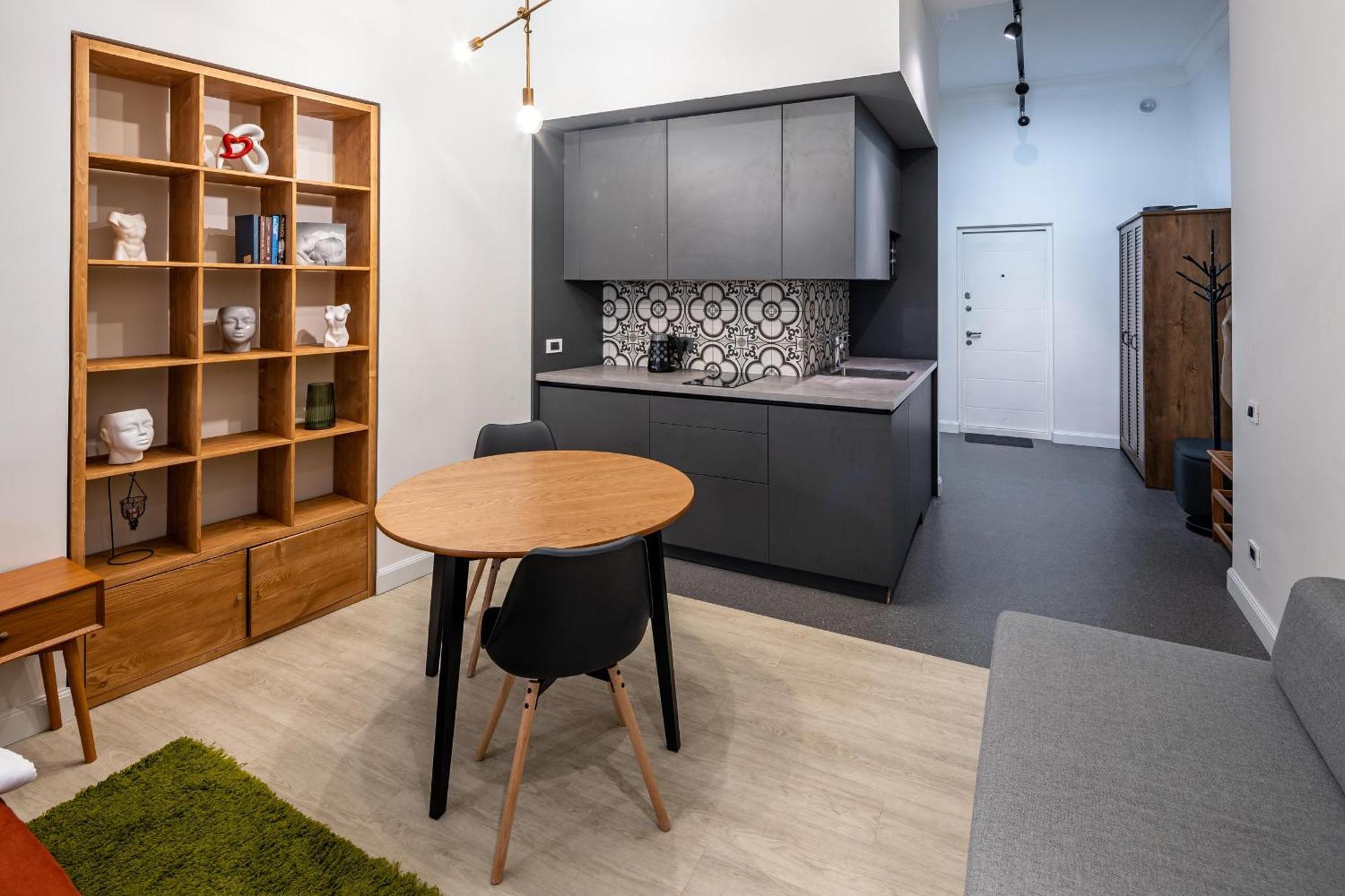 Apartamenty On Knyazya Romana 리비프 외부 사진