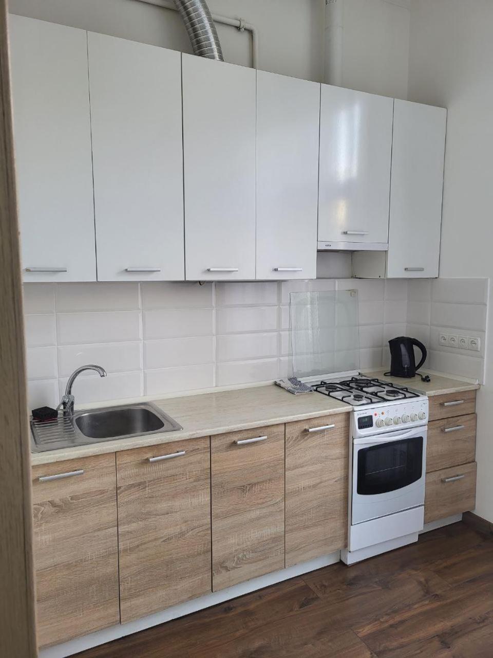 Apartamenty On Knyazya Romana 리비프 외부 사진